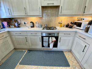 Kitchen- click for photo gallery